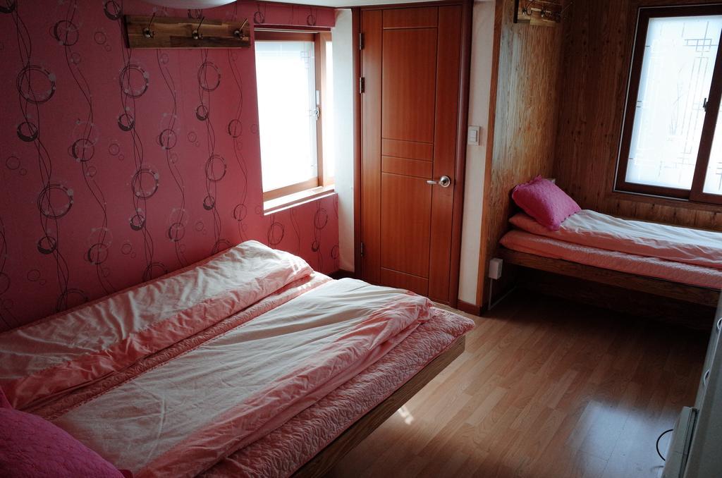 Bong Backpackers Hostel Seoul Room photo